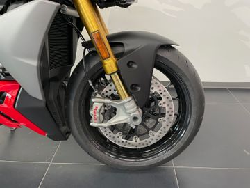 Ducati Streetfighter V2S