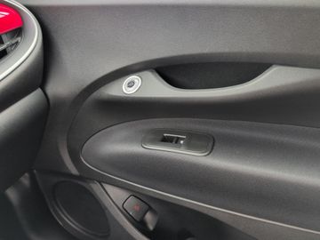 Fiat 500 e Cabrio Red +SHZ+SoundSys+SpurH+Winterp.