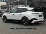 BMW iX xDrive50 Sportpak.AHK°LASER°PANO°22"-Massage - BMW iX xDrive50 Gebrauchtwagen