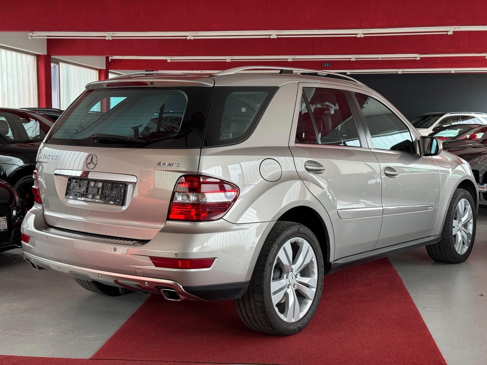 Mercedes-Benz ML320CDI Mopf 4Matic AHK Kamera Airmatic Sportp
