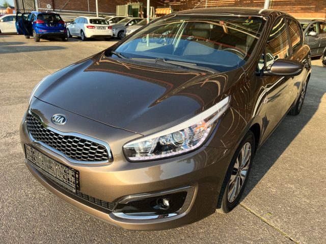 Kia Ceed 1.4 CVVT Dream-Team Edition6/NAVI/CAM