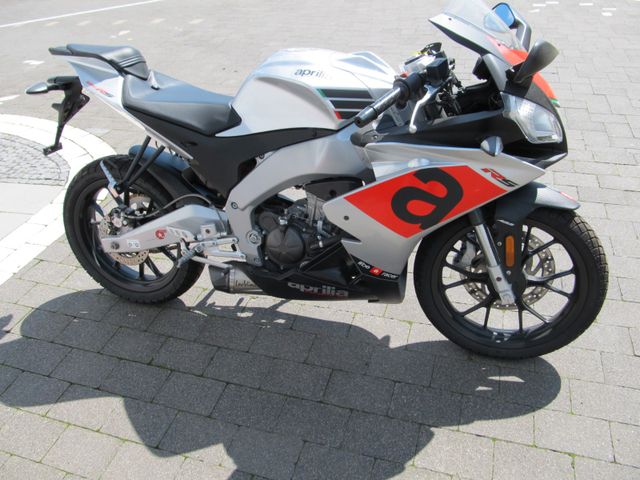 Aprilia RS 125 ABS 1.Hand
