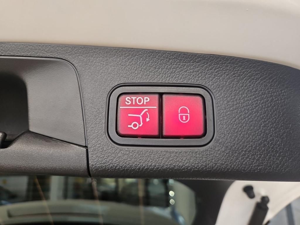 Fahrzeugabbildung Mercedes-Benz GLA 200 + PROGRESSIVE+NIGHT+AHK+KEYLESS+WINTER +