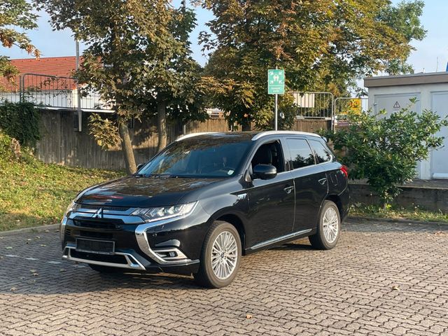 Mitsubishi Outlander PHEV Top 4WD/GSD/Carplay/SHZ+LHZ/360°/