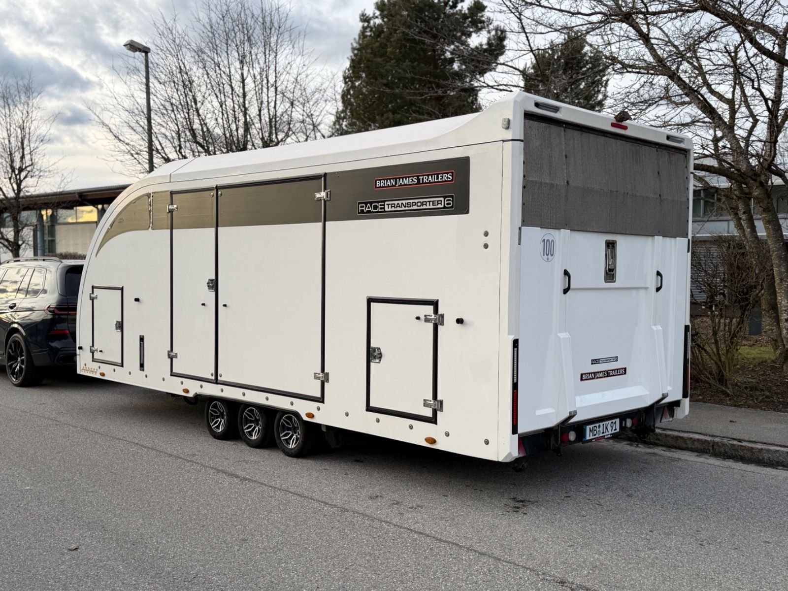 Fahrzeugabbildung Brian James Racetransporter RT6