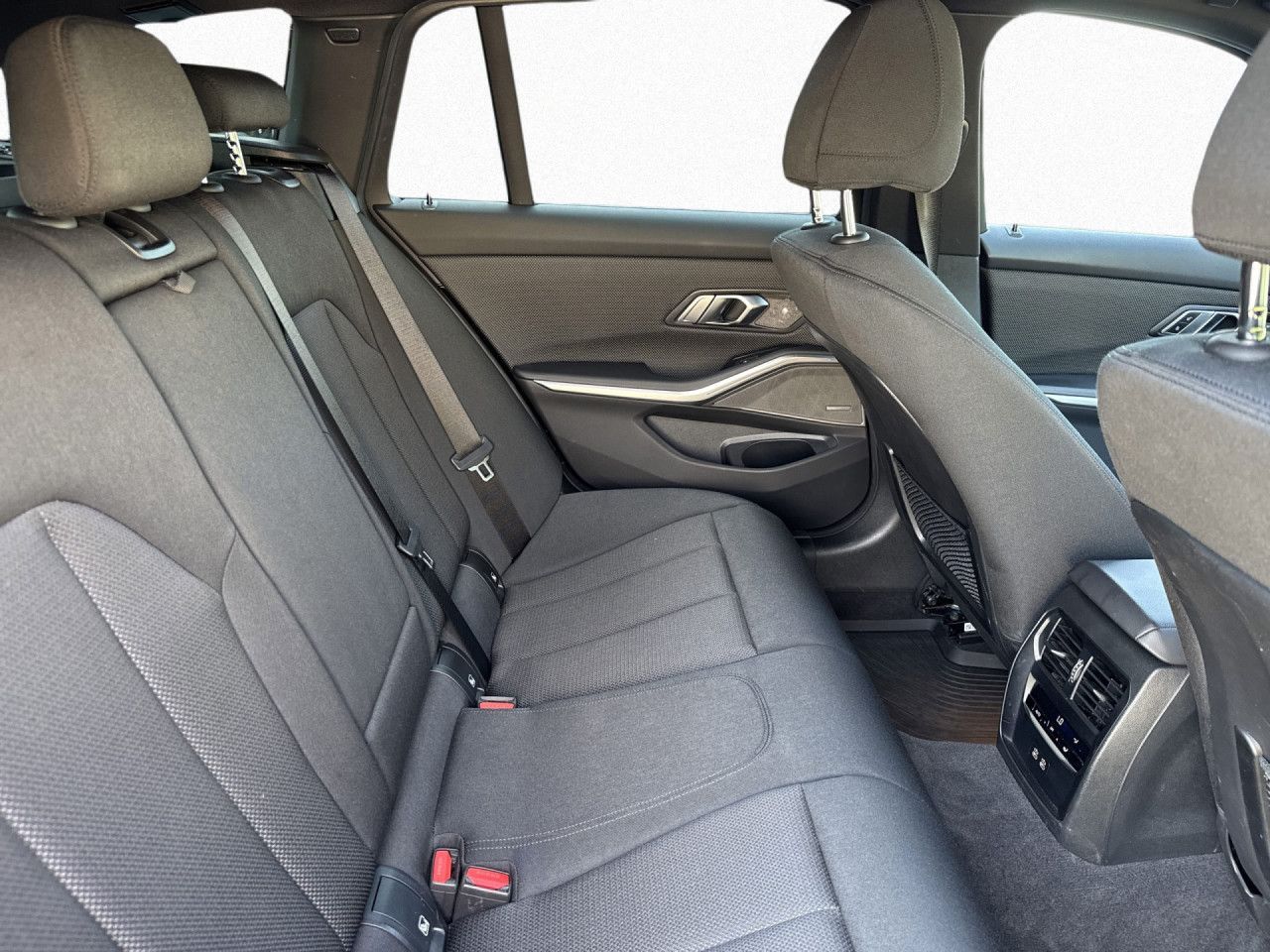 BMW 320d xD Tour. AdLED DA MEM SHZ Tempo Kam H/K 17" foto 12