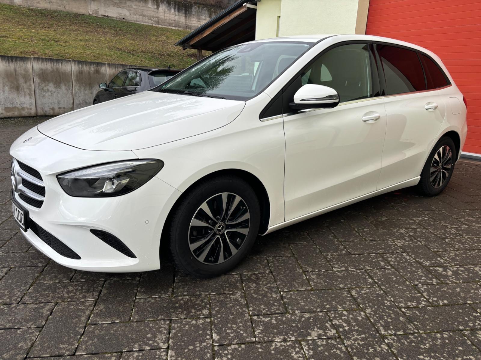 Mercedes-Benz B 200 d Navi 99TKM Leder Virtual LED Kamera