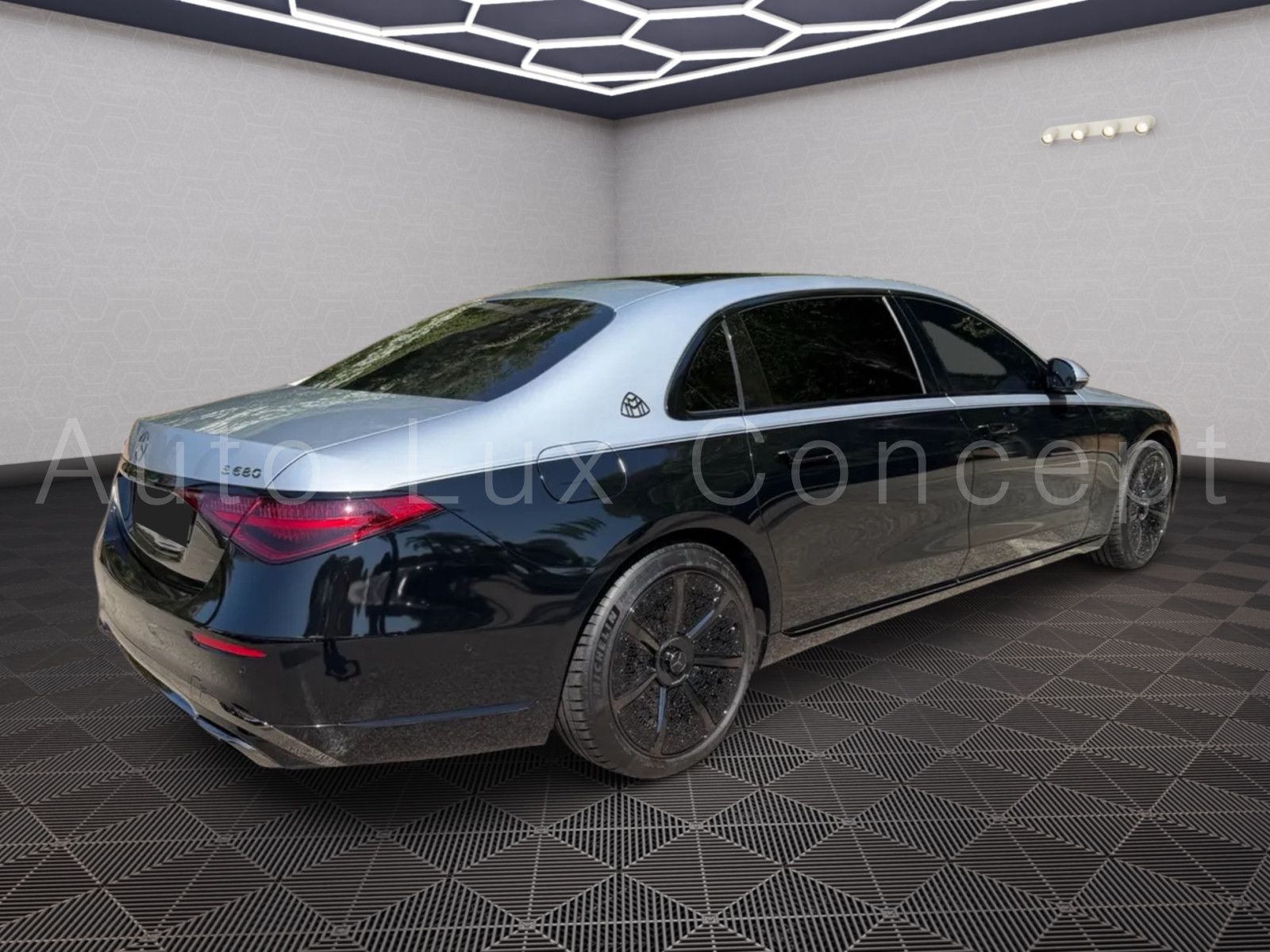 Mercedes-Benz S 680 Maybach 4MATIC Night Series imagem 3