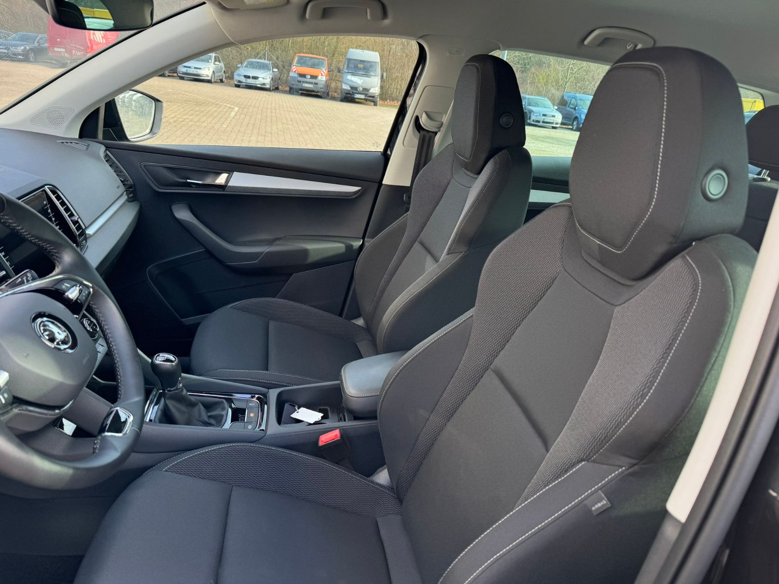 Fahrzeugabbildung SKODA Karoq Ambition 1.0 TSI Tempomat LED SHZ