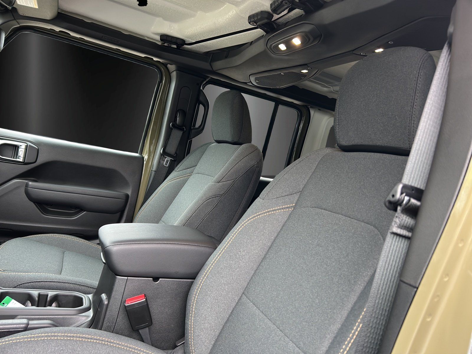 Fahrzeugabbildung Jeep Wrangler 3.6 Willys 4 Door 4x4 V6 SHZ/NAVI/AHK/L