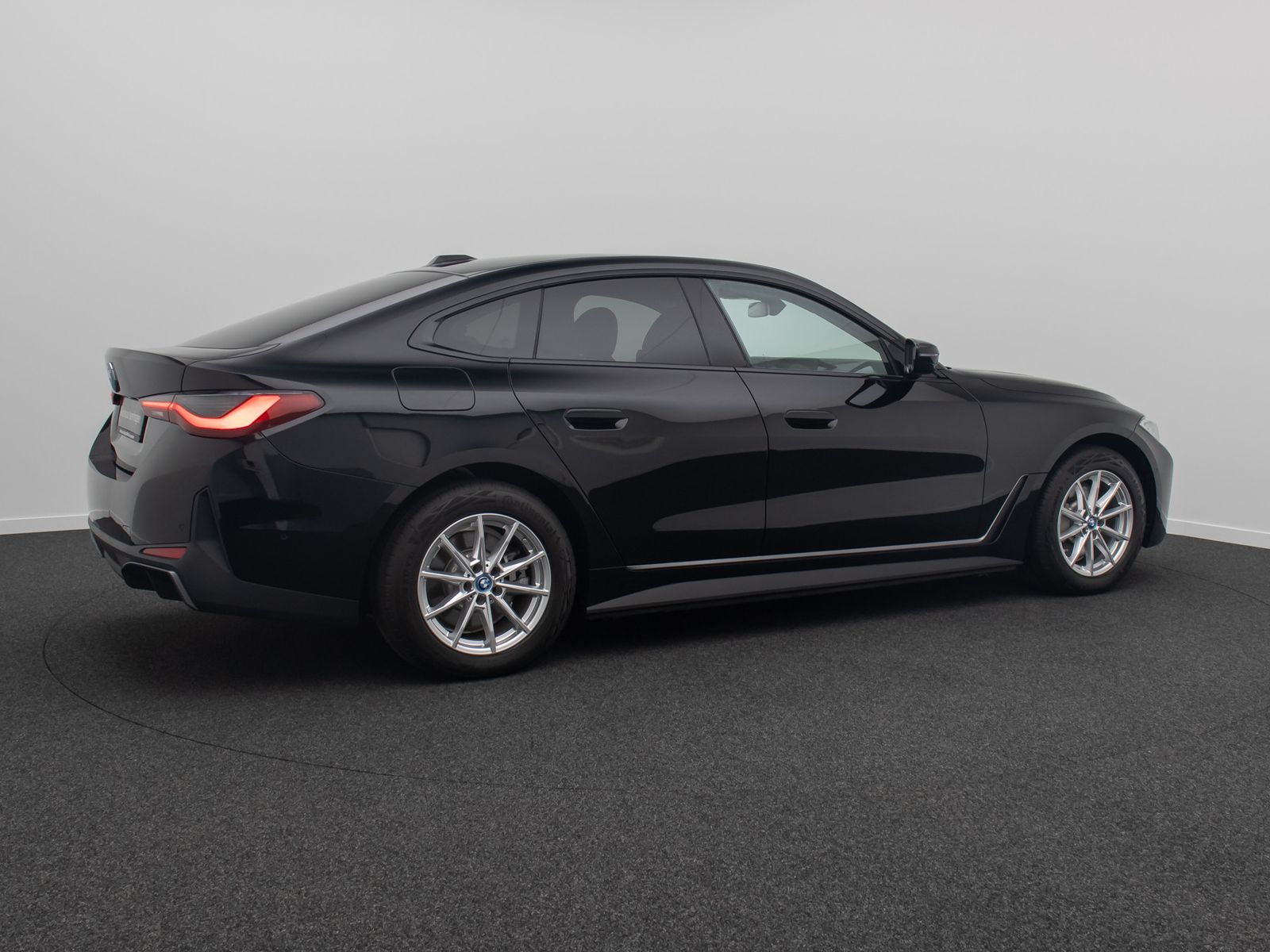 Fahrzeugabbildung BMW i4 eD35 GC Kamera DAB GeschwindigReg Widscreen