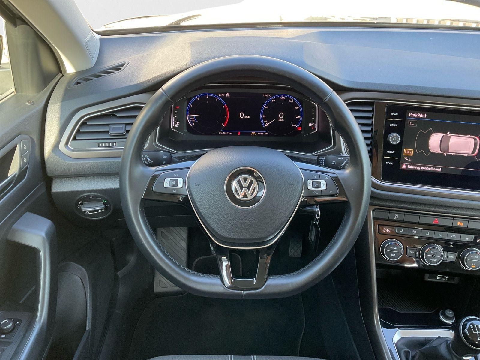 Volkswagen T-Roc 1.0 TSI Style KAMERA LED SITZHZG ALLWETTER