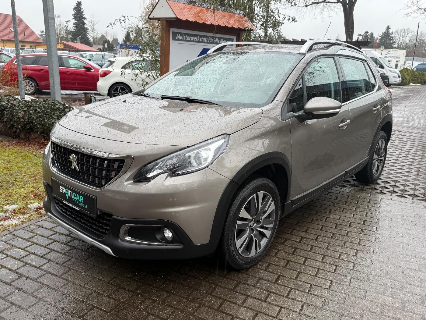 Peugeot 2008 1.2 Allure Automatik Pano+SD+SHZ+2xKlima