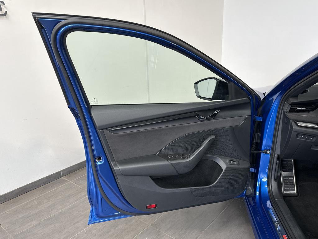 Skoda Octavia 2022 г. Синий, пробег 56750 км