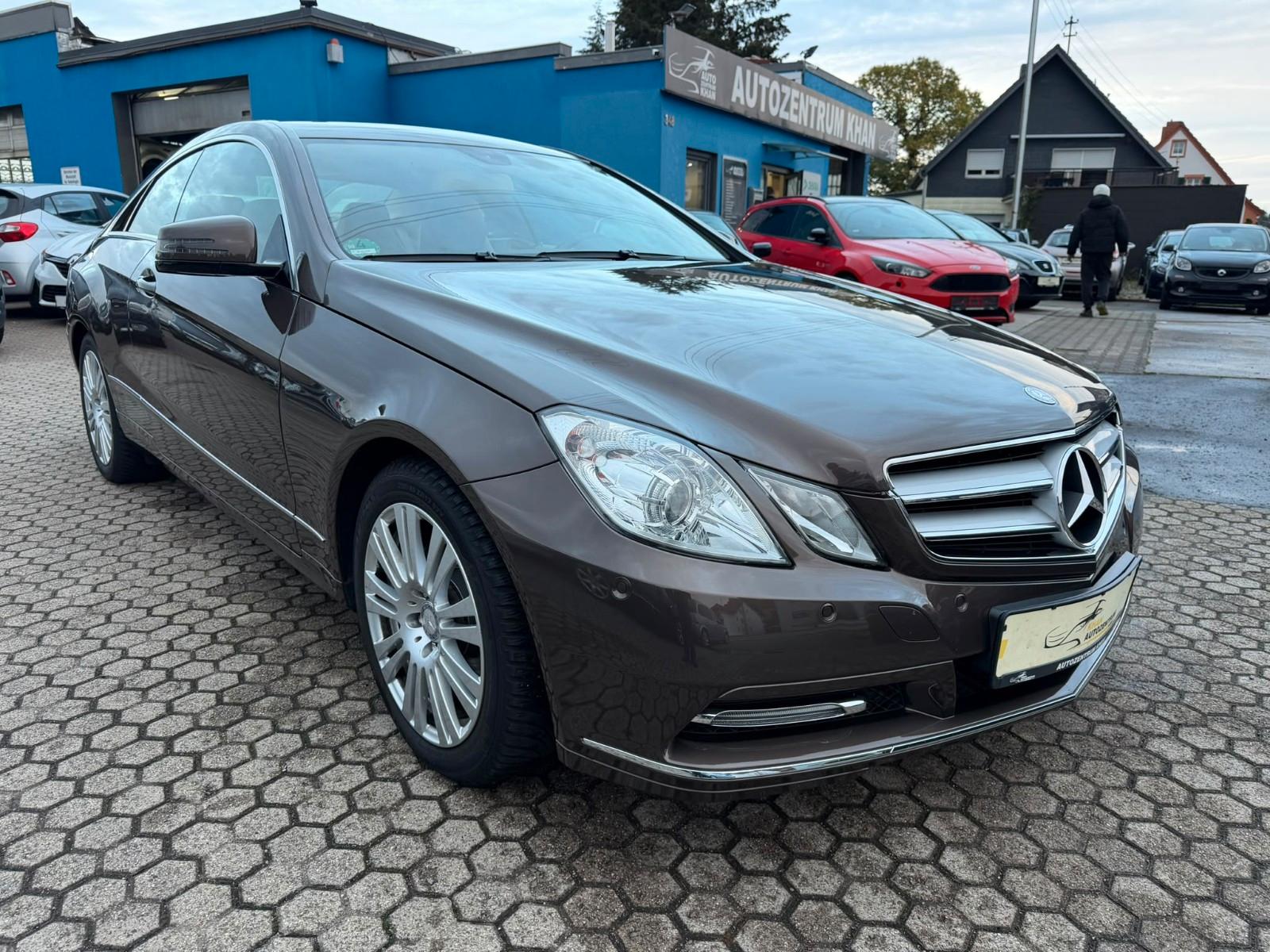 Mercedes-Benz E 200