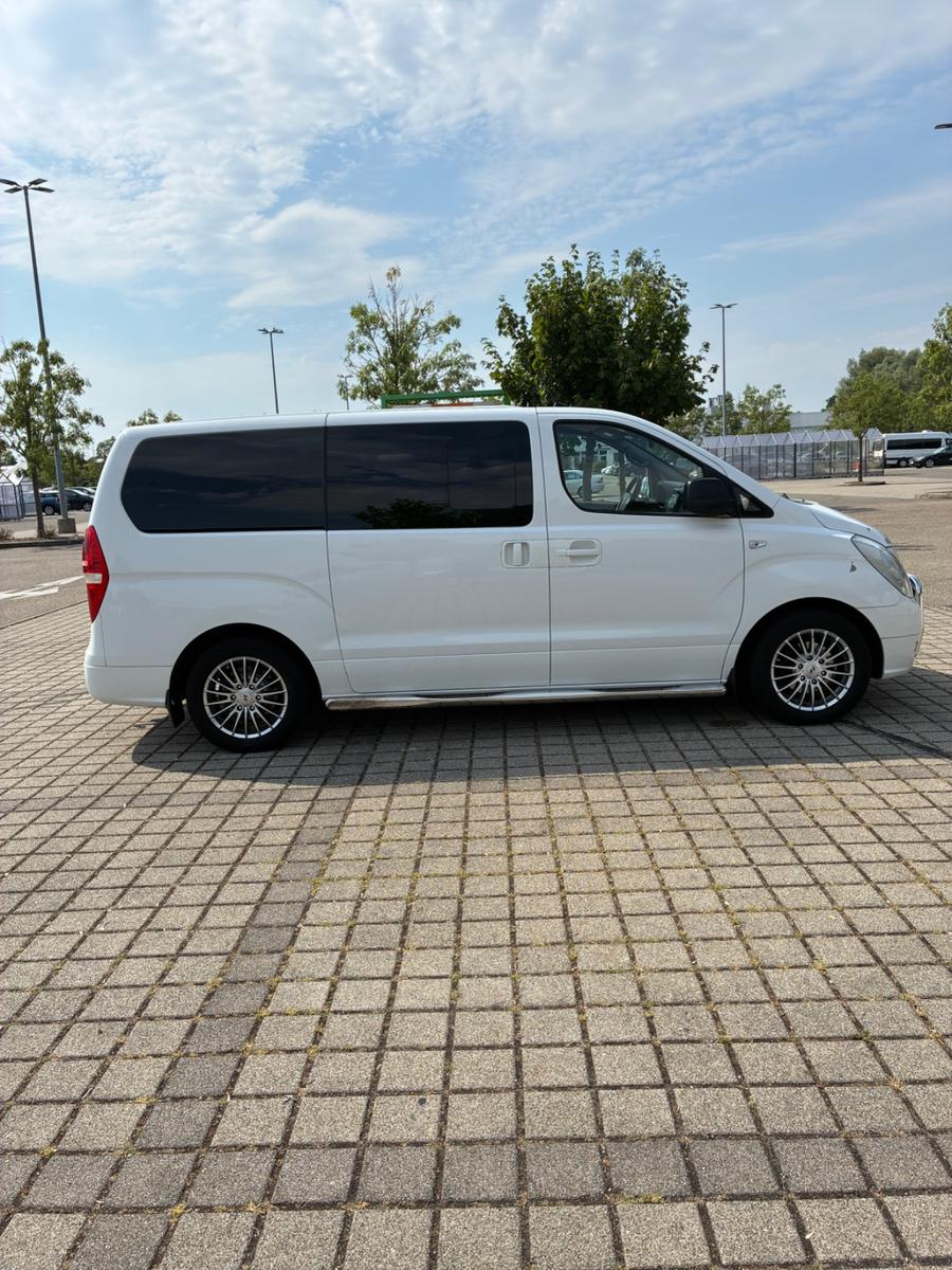 Hyundai H-1 Starex 8 Sitzer Automatik 