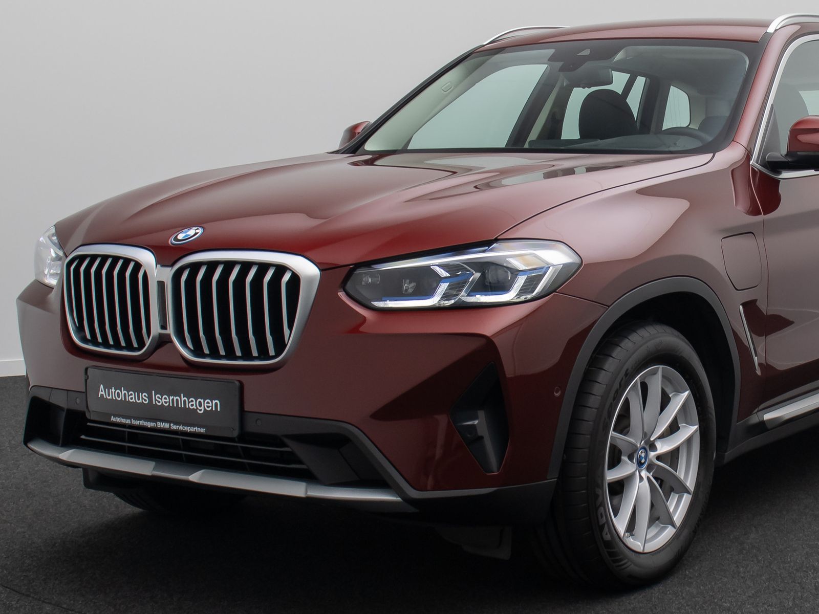 Fahrzeugabbildung BMW X3 xD30e Laser Kamera HUD DAB HiFi AHK Komfort
