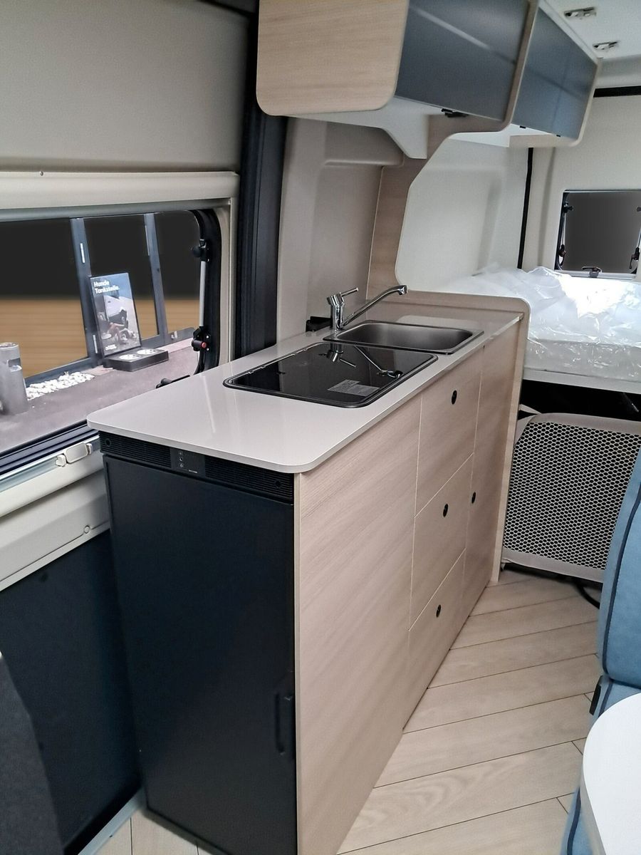 Fahrzeugabbildung Chausson Van Blackline 2.0 Dörr 30Y Edition,Markise,Solar