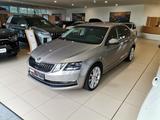 Skoda Octavia 1.8 16V TSI Style LED|AHK|SHZ - Skoda Octavia mit Benzin-Antrieb: 1.8