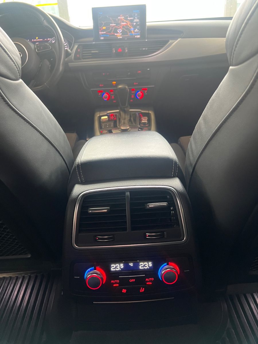Fahrzeugabbildung Audi A6 Avant 2.0 TDI ultra S Line Plus *MATRIX-LED*