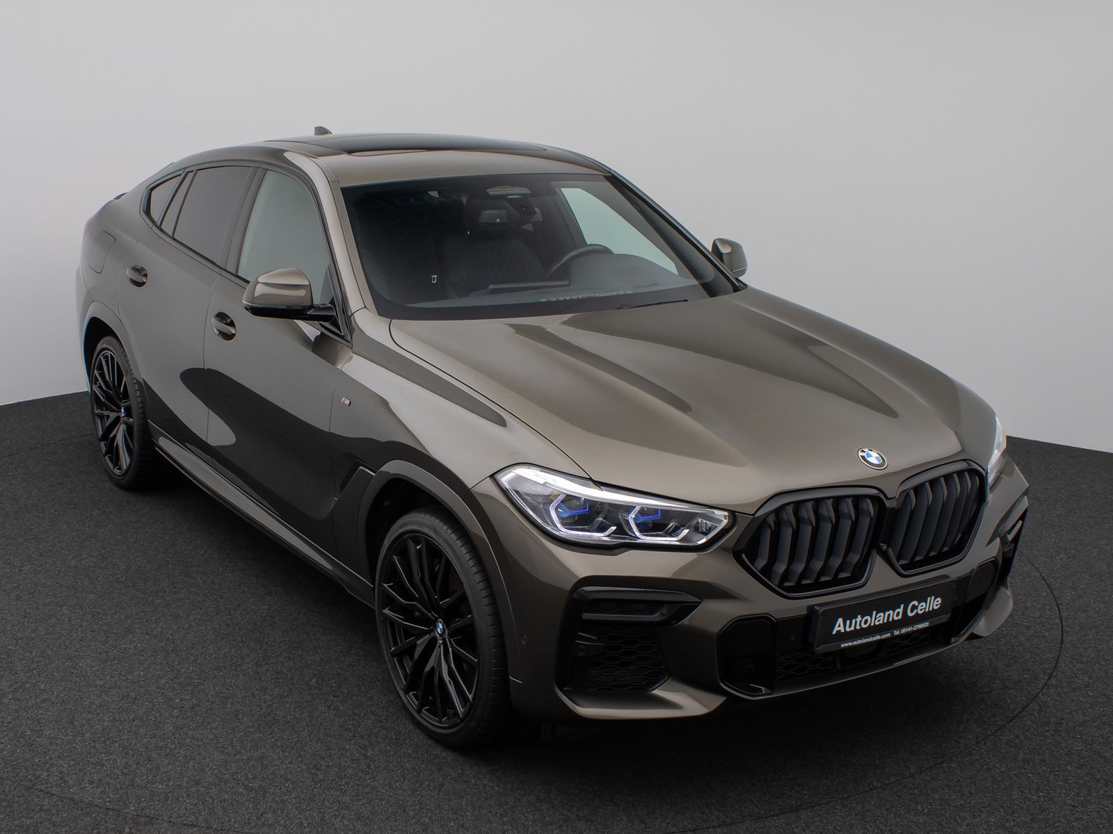 Fahrzeugabbildung BMW X6 M50i Panorama Laser 360° DAB H/K HUD 22Zoll
