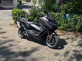 Yamaha TMAX 560  Tech Max (2025)  Top Zustand, 