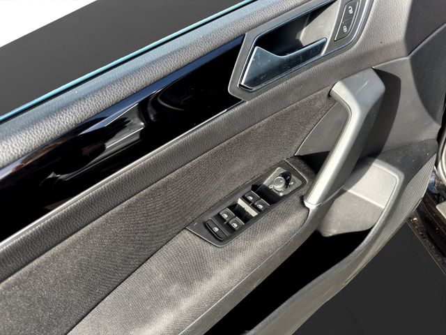 Volkswagen TOURAN TSI 1.5 Highline KAMERA, CARPLAY, SHZ