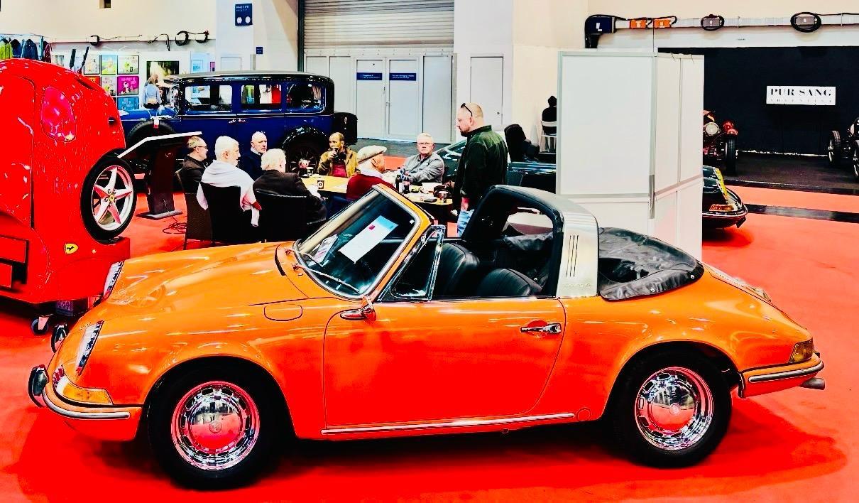 Porsche 911 T TARGA LWB SOFTWINDOW