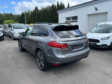 Porsche Cayenne - 5