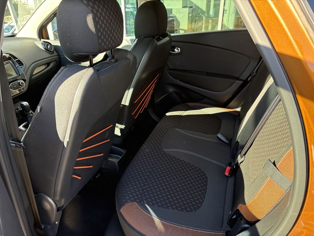 RENAULT Captur - Bild 10