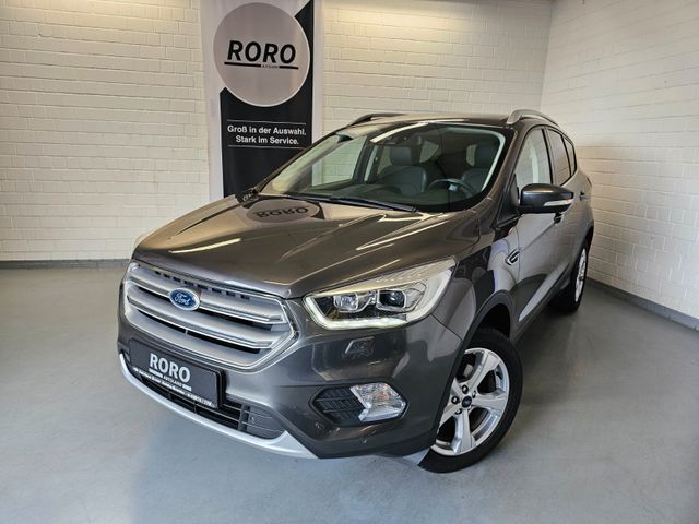 Ford Kuga 1.5 EcoBoost Titanium + Bi-Xenon/RFK/AHK