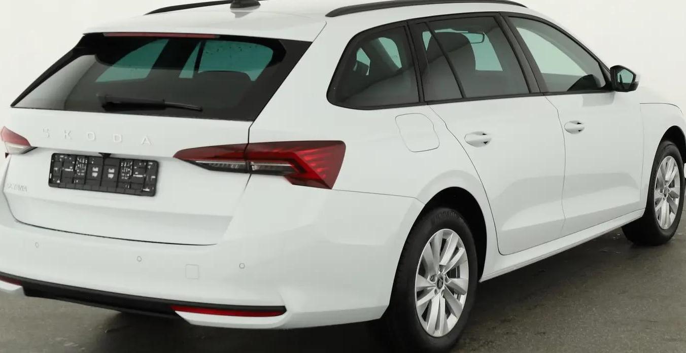 Skoda OctaviaCombi1.5TSI SelectionLED Kamera AHKSOFORT