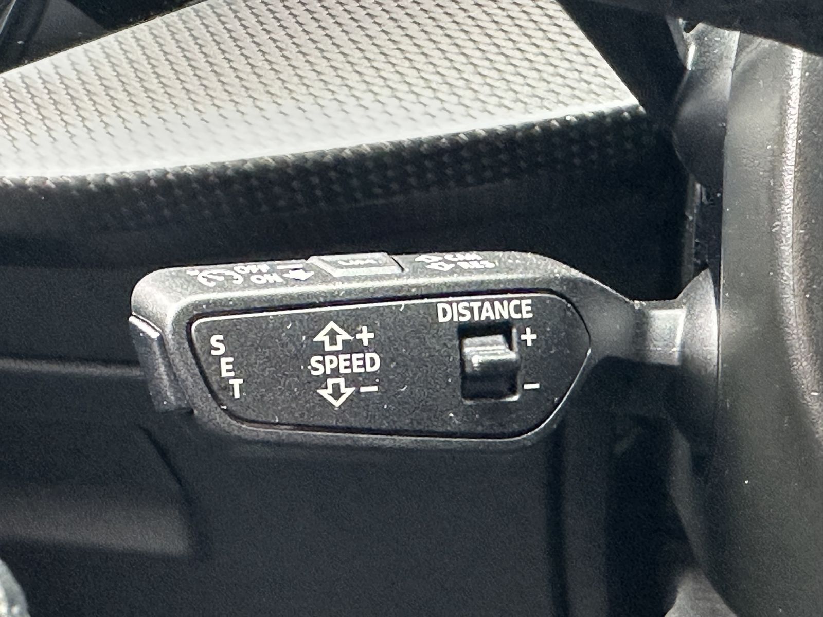 Fahrzeugabbildung Audi RS3 2.5 TFSI Qu NAV+LED+ACC+360°+PANO+B&O+HUD