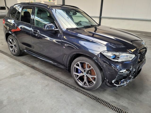 BMW X5 X-Drive 45e 210-KW Automatik M-SPORT Panorama