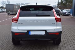 Fahrzeugabbildung Volvo XC40 B4 AWD Autom. R-Design*FSHZG*H&K*ACC*