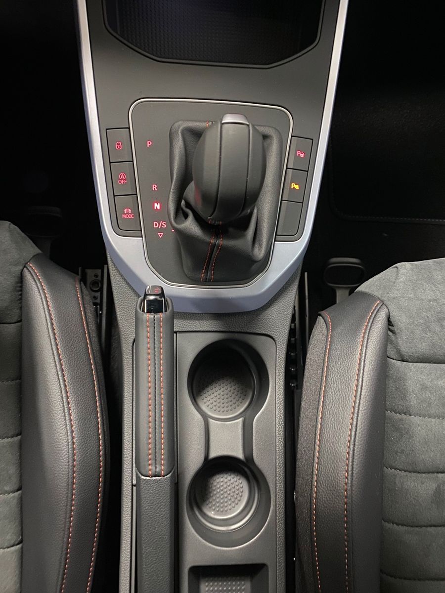 Fahrzeugabbildung SEAT Arona 1.0 TSI FR Garantie 2030+voll LED++KAMERA+