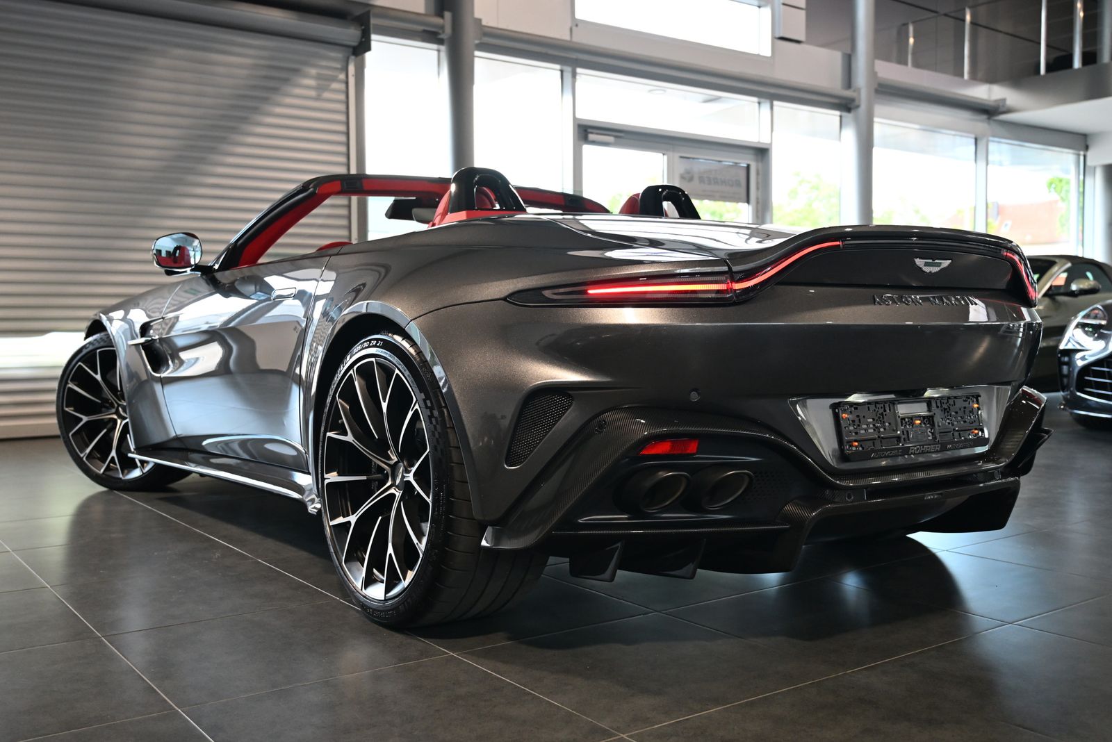 Aston Martin V8 Vantage Roadster/Magnetic Silver/UPE:285.000€ imagem 2
