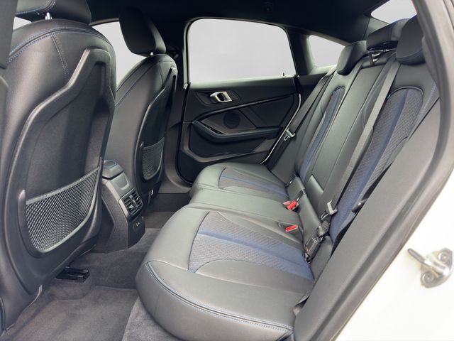Fahrzeugabbildung BMW 218d Gran Coupé M Sport+ M Fahrwerk+LED+Navi+DAB