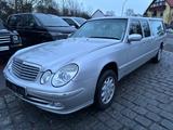 Mercedes-Benz E250 TD Leichenwagen - silberne Mercedes-Benz 250