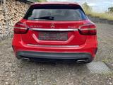 Mercedes-Benz GLA 250 4MATIC DCT - - rote Mercedes-Benz GLA-Klasse