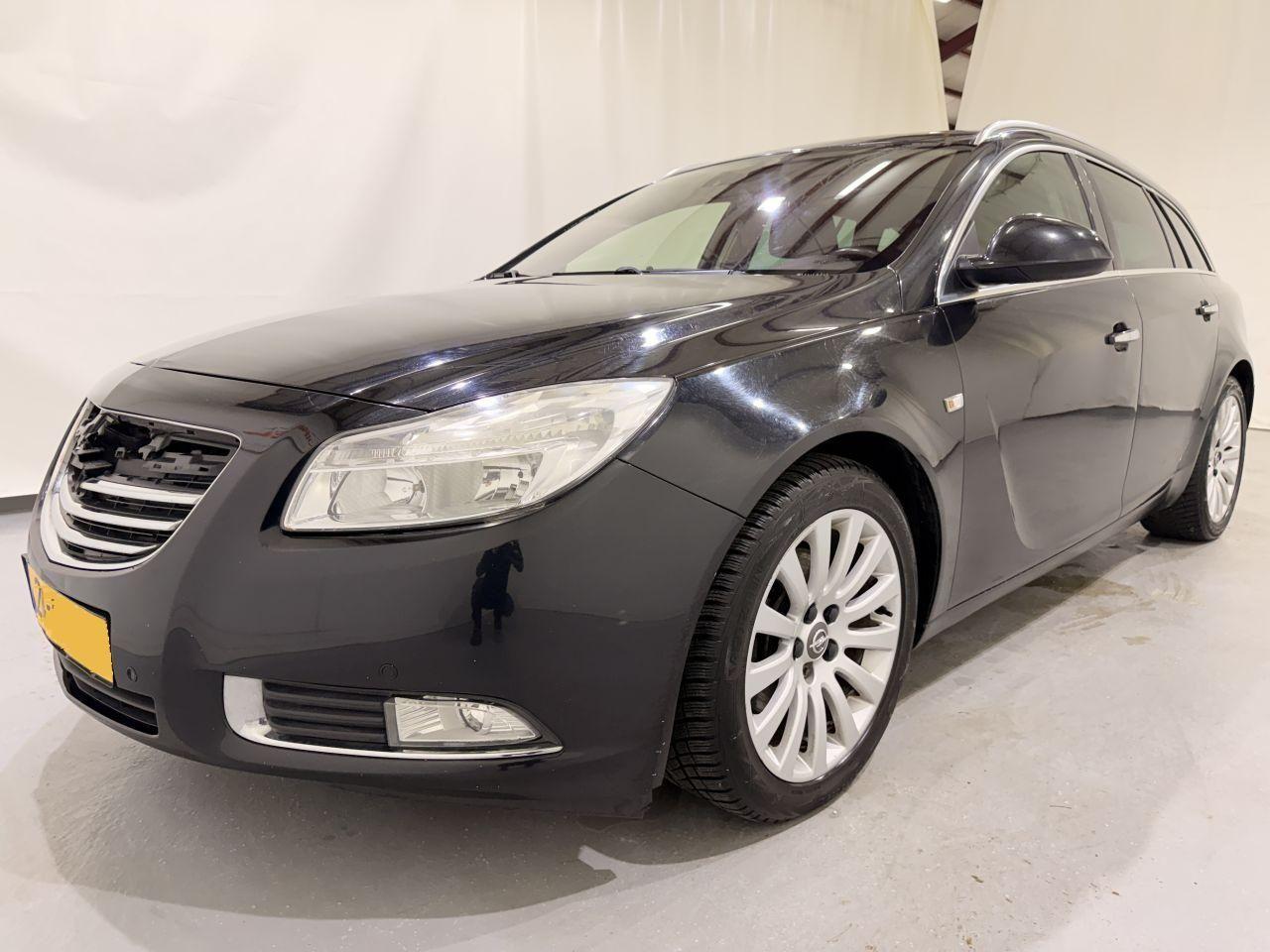 Opel Insignia 2010 — photo 19