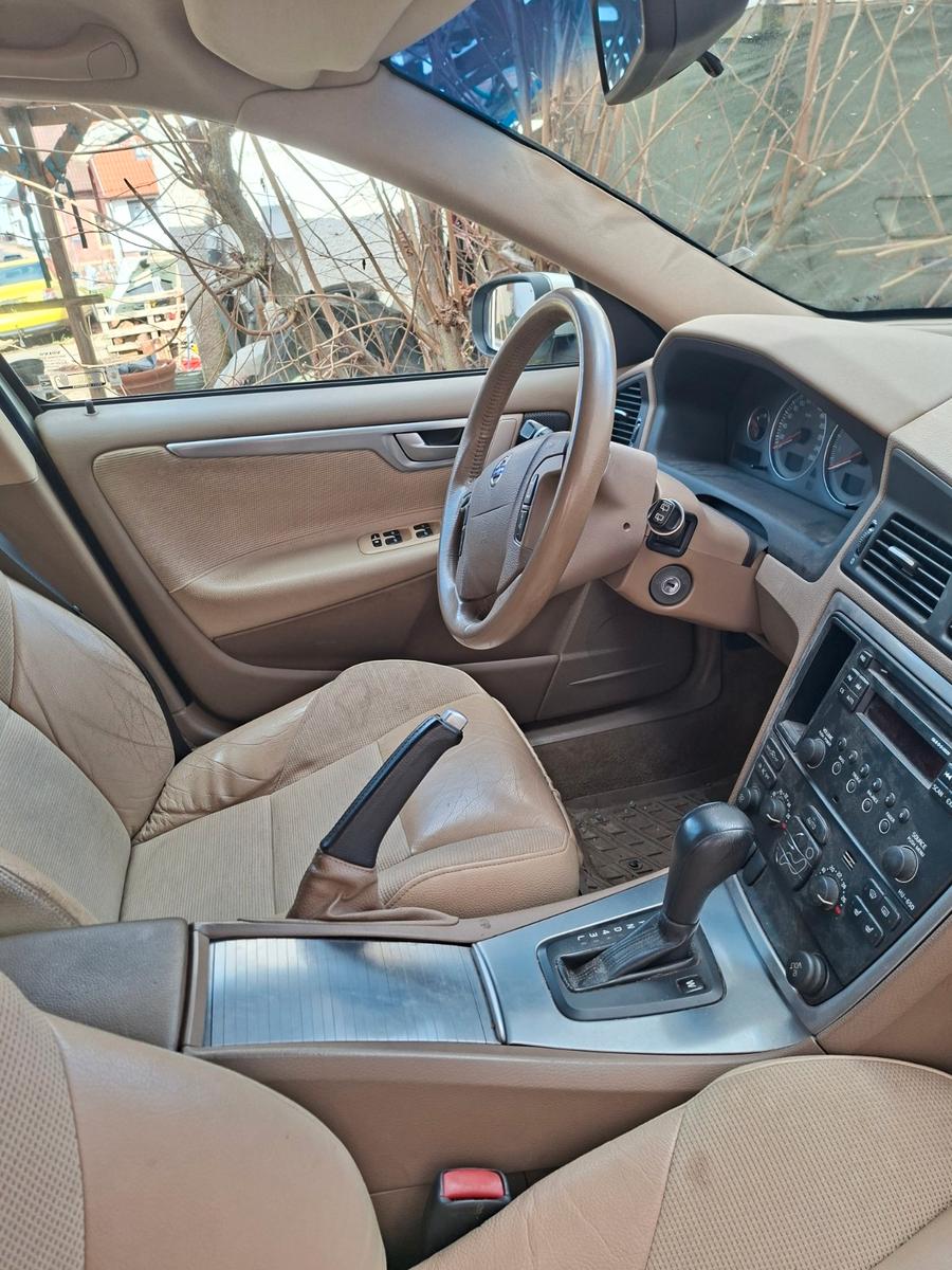 Volvo V70 2006 — photo 8