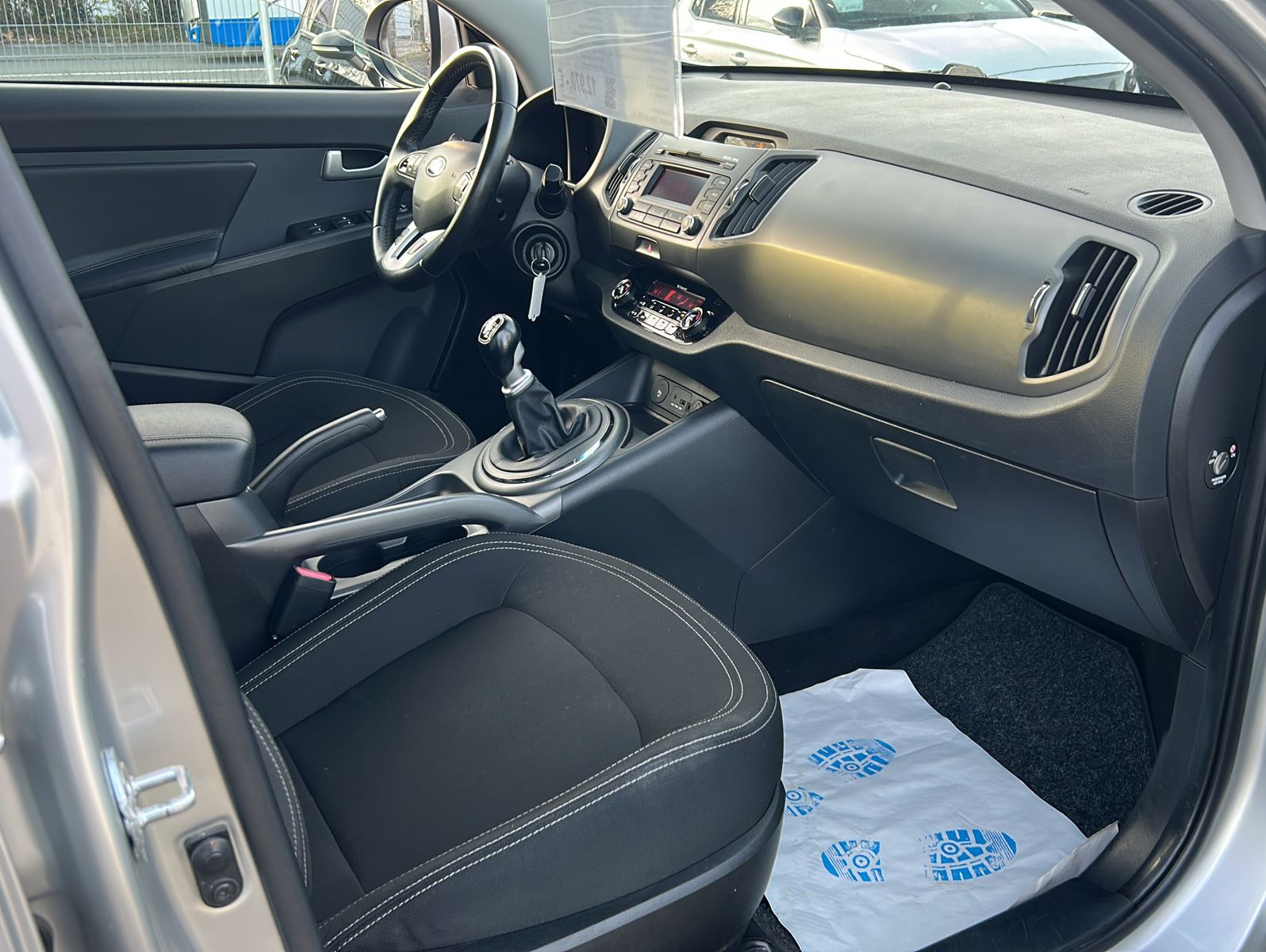 Fahrzeugabbildung Kia Sportage 2,0 Attract 2WD