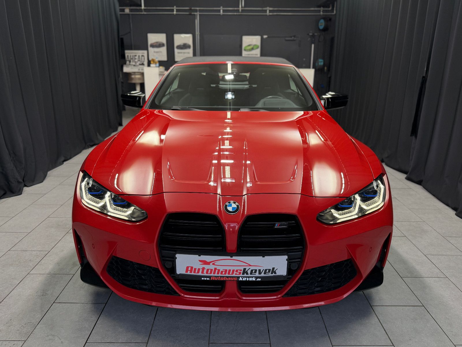 Fahrzeugabbildung BMW M4 Cabrio xDrive Competition|LASER|CARBON|HEAD-U