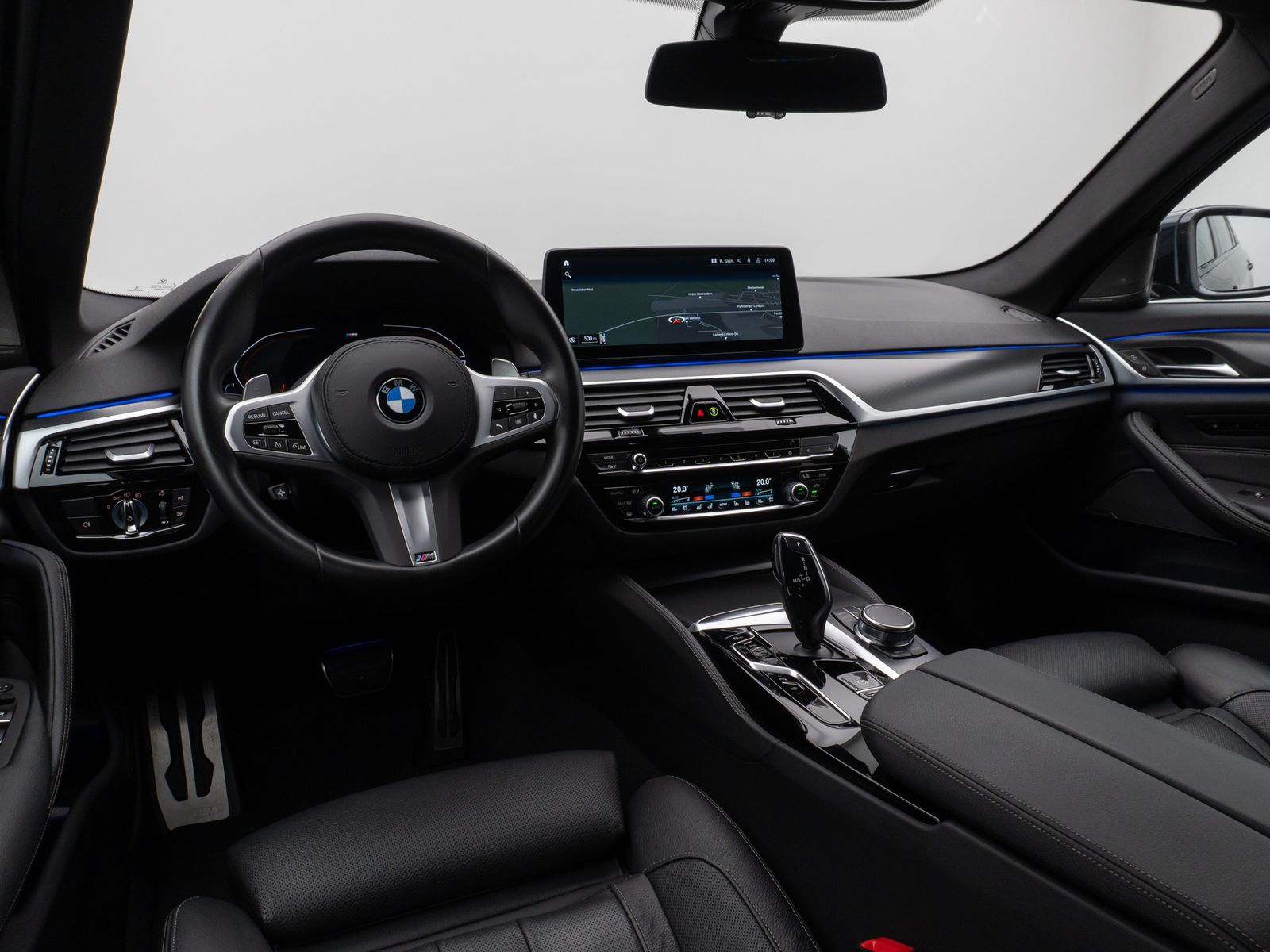 Fahrzeugabbildung BMW 530d M Sport 360°DAB H/K Massage Alarm 19Zoll