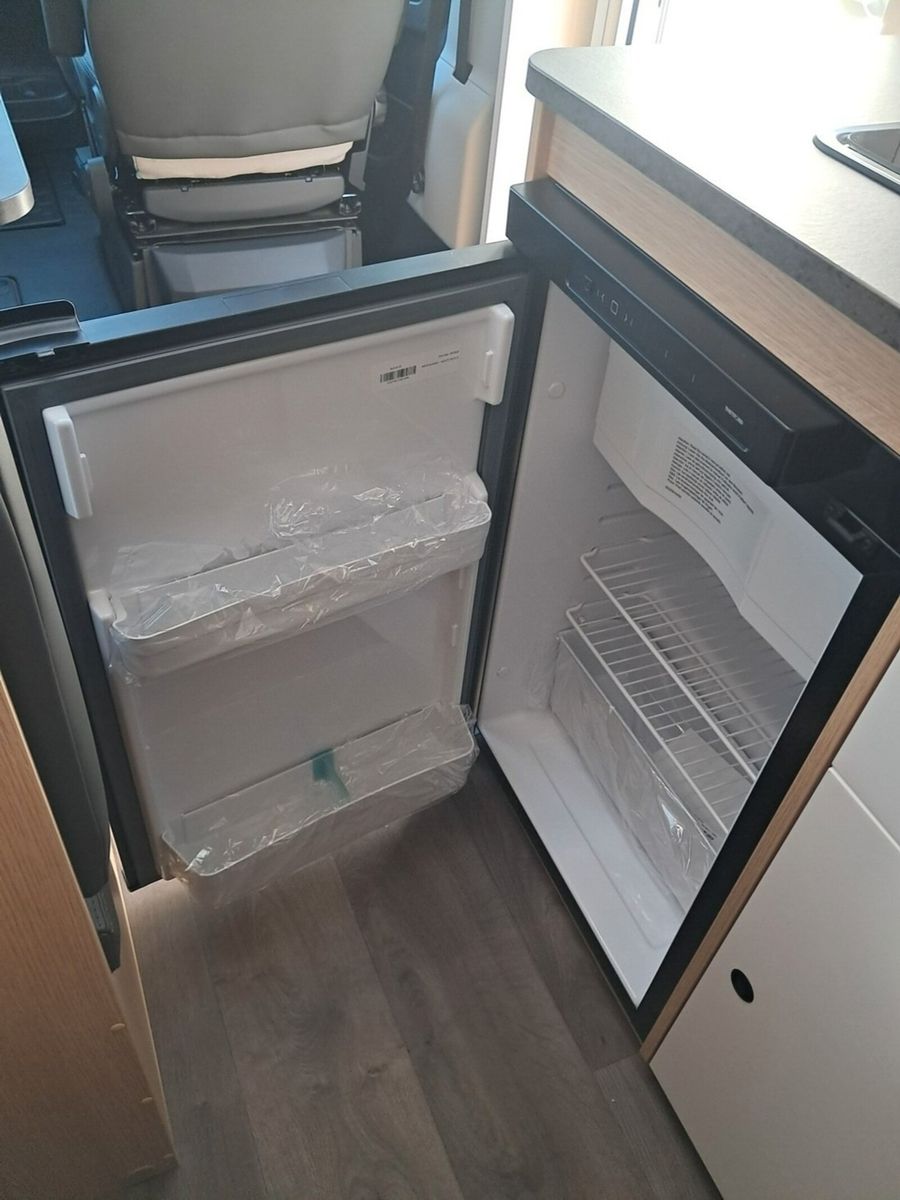 Fahrzeugabbildung Sunlight Adventure V 66 Automatik, Dörr Edition, TV