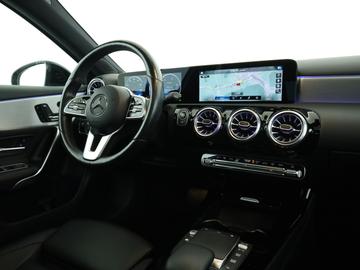 صورة 10 لـ 2021 Mercedes-BENZ A 220