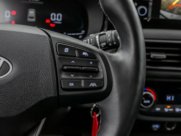 Hyundai i10 1.0 Trend Verkehrsschilder-Assistent Kamera