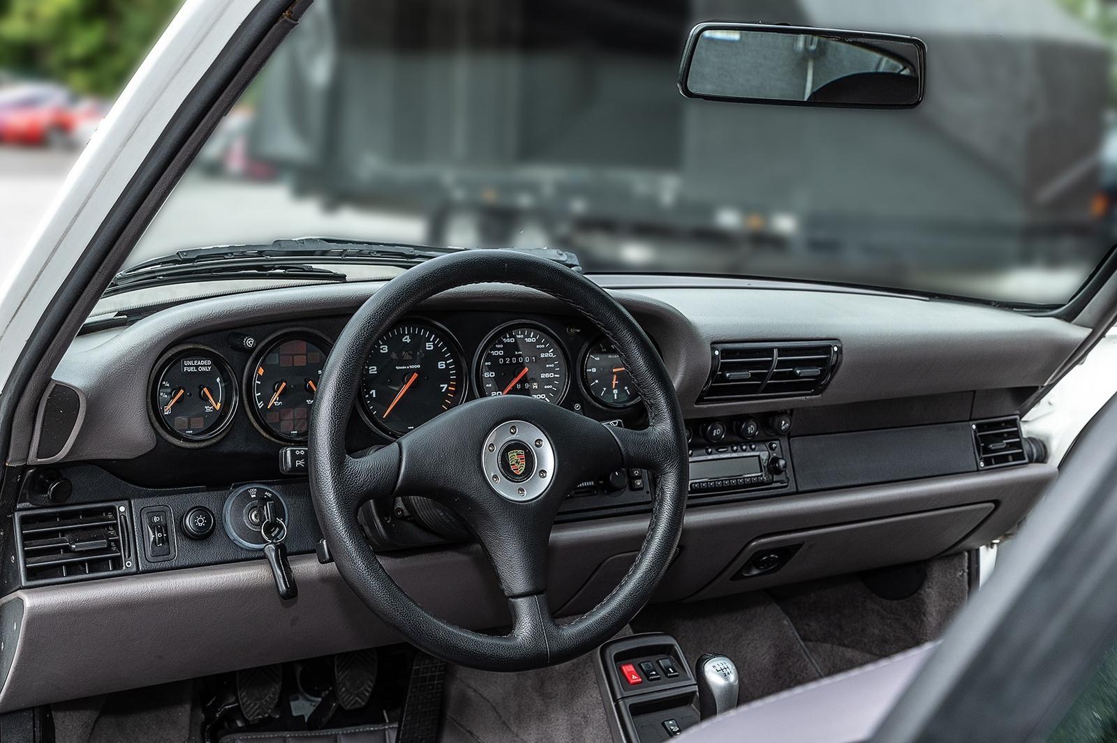 Porsche 993 Carrera 2 RS