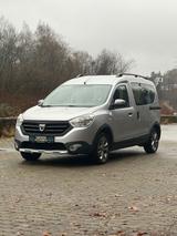 Dacia Dokker Stepway AHK/KLIMA/NAVI/PDC - gebrauchte Dacia Kleinbus